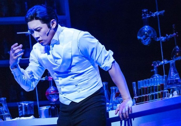 Kim Sung Cheol di Musikal Jekyll and Hide / Foto : dailian.co.kr