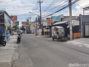 Heboh Pria Blokade Jalan Nologaten Sleman gegara Lupa Parkir Motor Heboh Pria Blokade Jalan Nologaten Sleman gegara Lupa Parkir Motor