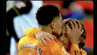 Bellingham dan Modric, dua sosok di balik comeback Real Madrid di kandang Valencia. Foto: dok. Internet/X (Twitter)