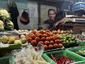 Pedas! Harga Cabai Rawit di Surabaya Tembus Rp 120 Ribu Per Kilogram Pedas! Harga Cabai Rawit di Surabaya Tembus Rp 120 Ribu Per Kilogram