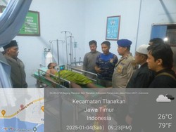 Perahu Pemancing Pamekasan Dihantam Ombak, 1 Selamat dan 1 Orang Hilang