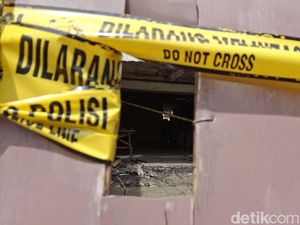 Rumah Kebakaran di Kebayoran Lama Kini Dipasangi Garis Polisi