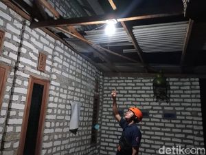 Puluhan Rumah Rusak Dampak Angin Kencang di Pamekasan