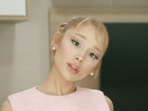 Gaya Rambut Poni Lagi Hits, Ini Inspirasinya dari Para Selebriti Gaya Rambut Poni Lagi Hits, Ini Inspirasinya dari Para Selebriti