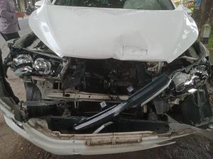 Bus Sugeng Rahayu Ngerem Mendadak Sebabkan Laka Beruntun di Ngawi Bus Sugeng Rahayu Ngerem Mendadak Sebabkan Laka Beruntun di Ngawi