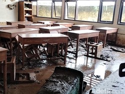 Sekolah hingga Rumah Warga Rengel Tuban Terdampak Banjir Bandang