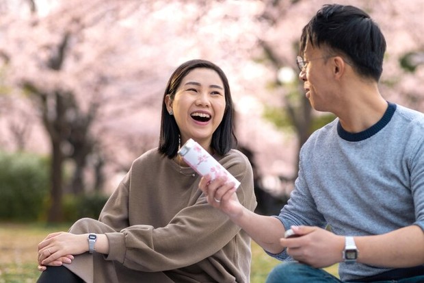 Ilustrasi perempuan jatuh cinta/Foto: Freepik.com Emophilia