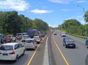 Tabrakan Beruntun di Tol Cipularang, Gegara Truk Tak Kuat Nanjak Tabrakan Beruntun di Tol Cipularang, Gegara Truk Tak Kuat Nanjak