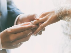 Benarkah Suami Harus Izin Istri untuk Nikah Lagi? Ini Pandangan Ulama