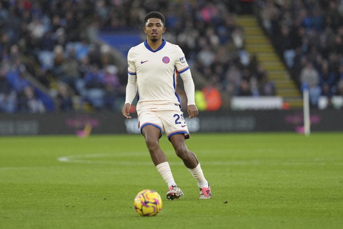 Chelsea's Wesley Fofana chases the ball during the English Premier League soccer match between Leicester City and Chelsea at King Power stadium in Leicester, England, Saturday, Nov. 23, 2024. (AP Photo/Dave Shopland)