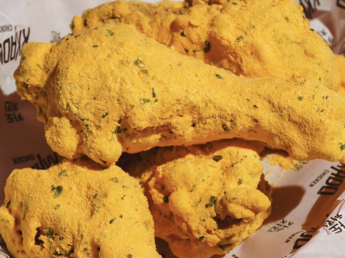 Baru di Kemang! Fried Chicken Keju ala Korea sampai Nasi Bali