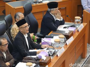 Soal Rencana Pembatasan Jemaah Haji Lansia, DPR Minta Menag Lobi Saudi Soal Rencana Pembatasan Jemaah Haji Lansia, DPR Minta Menag Lobi Saudi