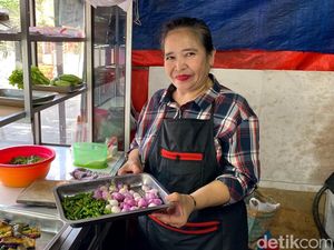 Sambel Goreng Jadi Hidangan Mewah di Warung Nasi Imbas Harga Cabai Sambel Goreng Jadi Hidangan Mewah di Warung Nasi Imbas Harga Cabai