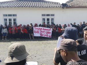 Warga Koroulon Kidul Sleman Demo Desak Dukuh Mundur