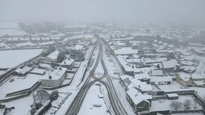 Foto Udara Kawasan Cashel Irlandia Tertutup Salju
