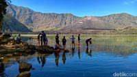 10 Rute Trekking Paling Top di Dunia Versi Lonely Planet, Gunung Rinjani Masuk