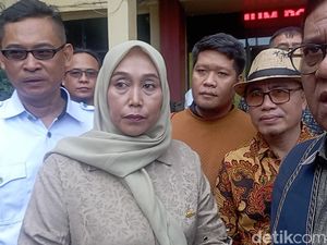Istri Pengacara Tewas Ditembak OTK di Bone Akan Ajukan Permohonan ke LPSK Istri Pengacara Tewas Ditembak OTK di Bone Akan Ajukan Permohonan ke LPSK