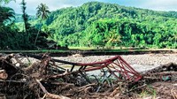 Saat Warga Sukabumi Kembali Harus Bertarung dengan Arus Sungai