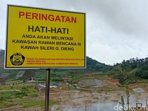 Kawah Sileri Semburkan Lumpur 50 Meter, Pos Pengamatan Dieng: Waspada Kawah Sileri Semburkan Lumpur 50 Meter, Pos Pengamatan Dieng: Waspada