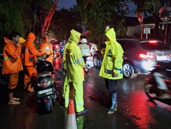 Diguyur Hujan, 2 RT di Mampang dan Jalan Kemang Utara IX Sempat Banjir