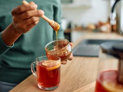 Sebelum Tidur, Coba Minum Air Madu untuk Manfaat Ini