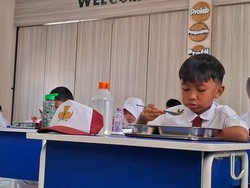 Tak Ada Susu di Makan Bergizi Gratis SD Angkasa 5 Halim
