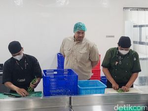 Dito dan Taufik Hidayat Tinjau Dapur Makan Bergizi Gratis di Cimahi