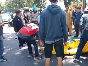 Pelajar Tewas Tabrak Truk Saat Menyalip di Jalan Bandung-Cianjur