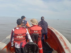 Kapal Terbalik Dihantam Ombak di Tanjabbar, ABK Hilang