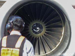 Video: Permintaan Tiket Penerbangan Turun Imbas Efisiensi Anggaran Pemerintah Video: Permintaan Tiket Penerbangan Turun Imbas Efisiensi Anggaran Pemerintah