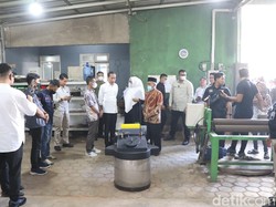 Kagum Jokowi Saat Lihat Limbah Plastik Bisa Jadi BBM di Banjarnegara
