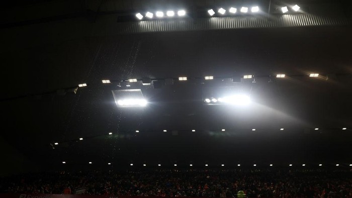 LIVERPOOL, ENGLAND - JANUARY 05: A general view as rain is seen leaking through the roof of the Anfield Road End stand during the Premier League match between Liverpool FC and Manchester United FC at Anfield on January 05, 2025 in Liverpool, England. (Photo by Carl Recine/Getty Images)