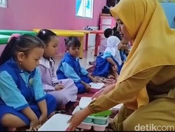 Mengintip Makanan Bergizi Gratis di Beltim, Ada Ayam Kecap dan Perkedel