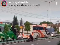 Heboh Emak-emak Motoran Lawan Arah di Jalan Jogja-Solo, Begini Endingnya