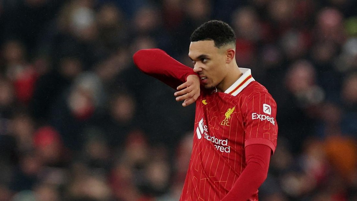 Performa buruk Trent Alexander-Arnold saat Liverpool diimbangi Manchester United (REUTERS/Phil Noble)
