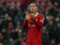 Van Dijk Belum Putuskan Masa Depannya di Liverpool
