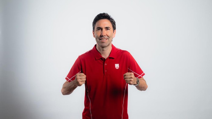Asisten instruktur Persis Solo, Juan Torres Garrido. Asisten instruktur Persis Solo, Juan Torres Garrido.