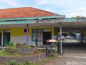 Bangunan Bekas RSUD Kertosono Nganjuk Mangkrak Sejak 2018 Bangunan Bekas RSUD Kertosono Nganjuk Mangkrak Sejak 2018