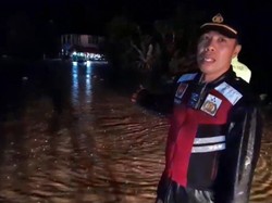 Video: Jalan Lintas Barat Sumatera Terendam Banjir, Lalin Terputus