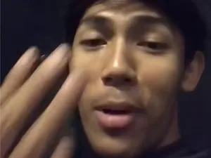 Demi Biaya Sekolah, Pelajar Ini Rela Jadi Pengantar Makanan di Malam Hari Demi Biaya Sekolah, Pelajar Ini Rela Jadi Pengantar Makanan di Malam Hari