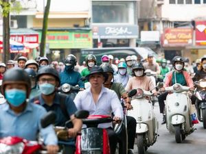Vietnam Bikin Aturan Baru, Pengendara Terobos Lampu Merah Denda Rp 12 Juta