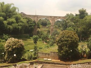Jembatan Cincin di Jatinangor yang Dicap Horor Jembatan Cincin di Jatinangor yang Dicap Horor