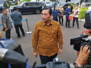 Luhut Ungkap Dana Bansos Rp 500 T, tapi yang Tepat Sasaran Cuma Separuh Luhut Ungkap Dana Bansos Rp 500 T, tapi yang Tepat Sasaran Cuma Separuh
