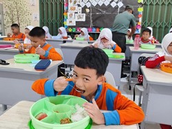 Penyedia Makan Bergizi Gratis di Palembang Sebut Anggaran Rp 6-10 Ribu Cukup