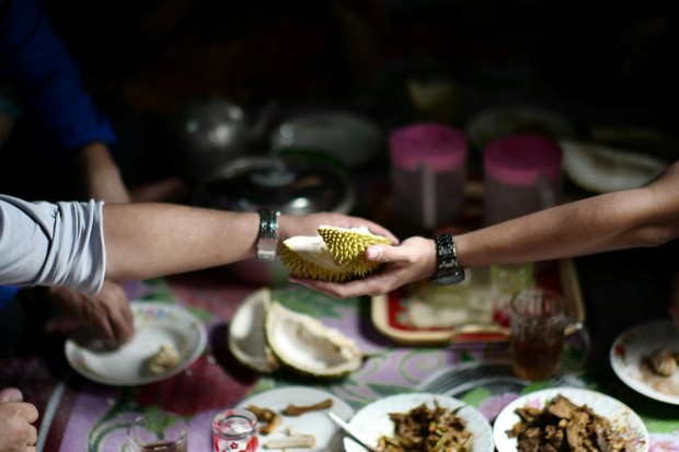 Makan durian bisa bikin kolesterol naik