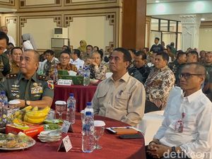 Mentan Dorong Petani Modern di Jatim: Penghasilan Lebihi Gaji Menteri! Mentan Dorong Petani Modern di Jatim: Penghasilan Lebihi Gaji Menteri!