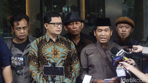 Nurani 98 Bawa Data OCCRP Terkait Jokowi ke KPK