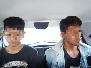 Pelaku Begal Gentayangan di Flyover Tol Paspro Berhasil Dibekuk Pelaku Begal Gentayangan di Flyover Tol Paspro Berhasil Dibekuk