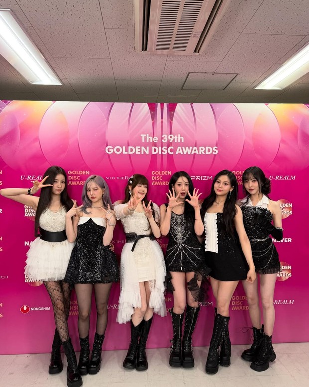 Potret GFRIEND dalam acara Golden Disc Awards