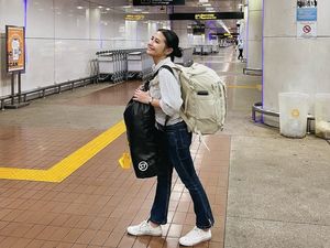 8 Gaya Prilly Latuconsina & Omara Esteghlal Liburan Bareng ke Kamboja 8 Gaya Prilly Latuconsina & Omara Esteghlal Liburan Bareng ke Kamboja